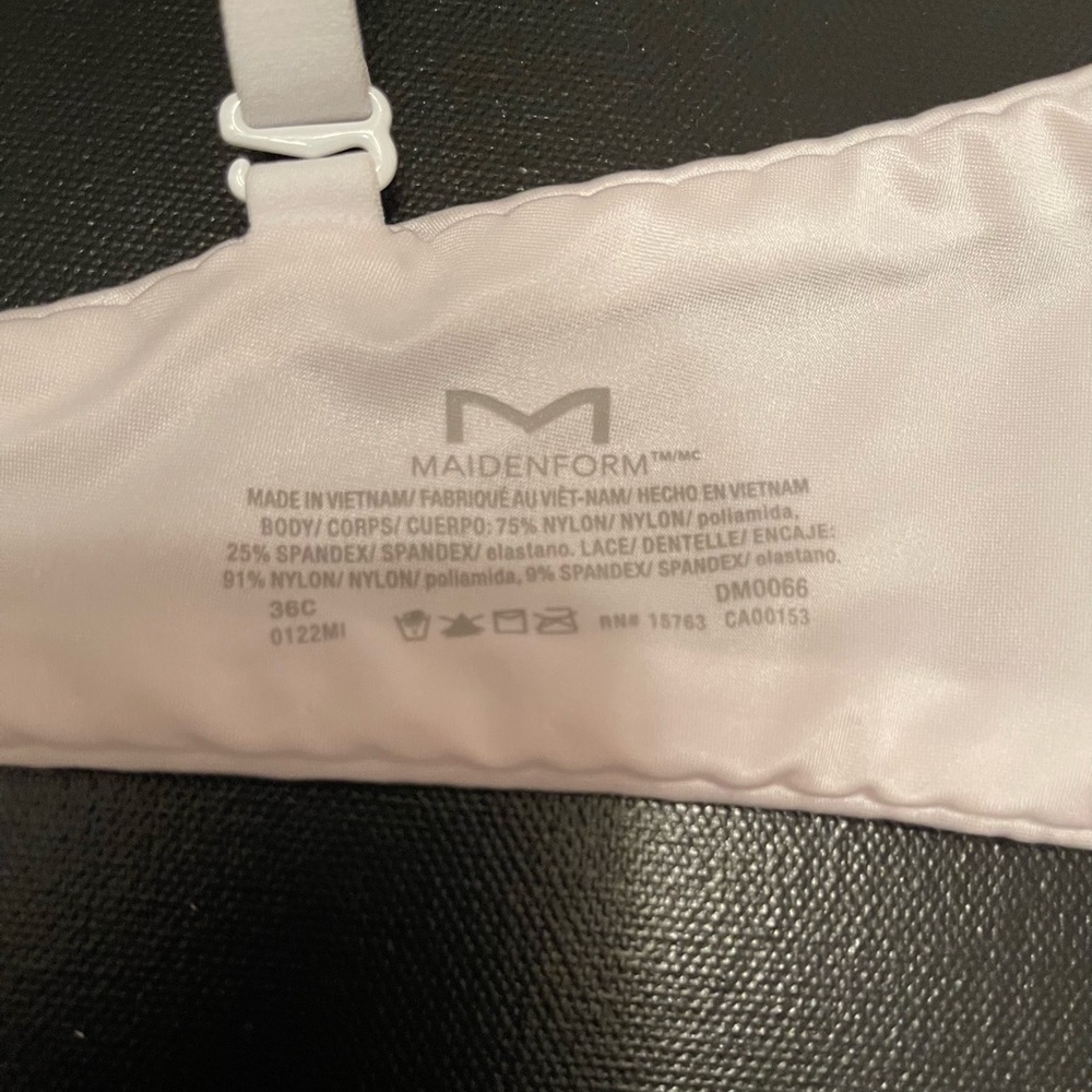 Maidenform White Full-Coverage Bra with Underwire Support and Removable Straps - Picture 3 of 3